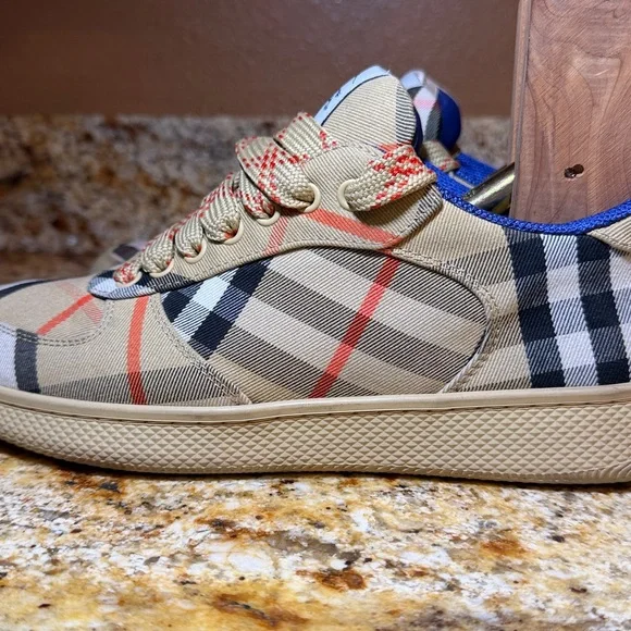 Burberry (unisex)
Terrace Check Low Top Sneakers - Picture 7 of 11